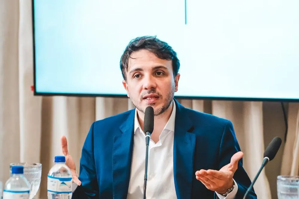 TSE suspende campanha de Renan Santos à Presidência