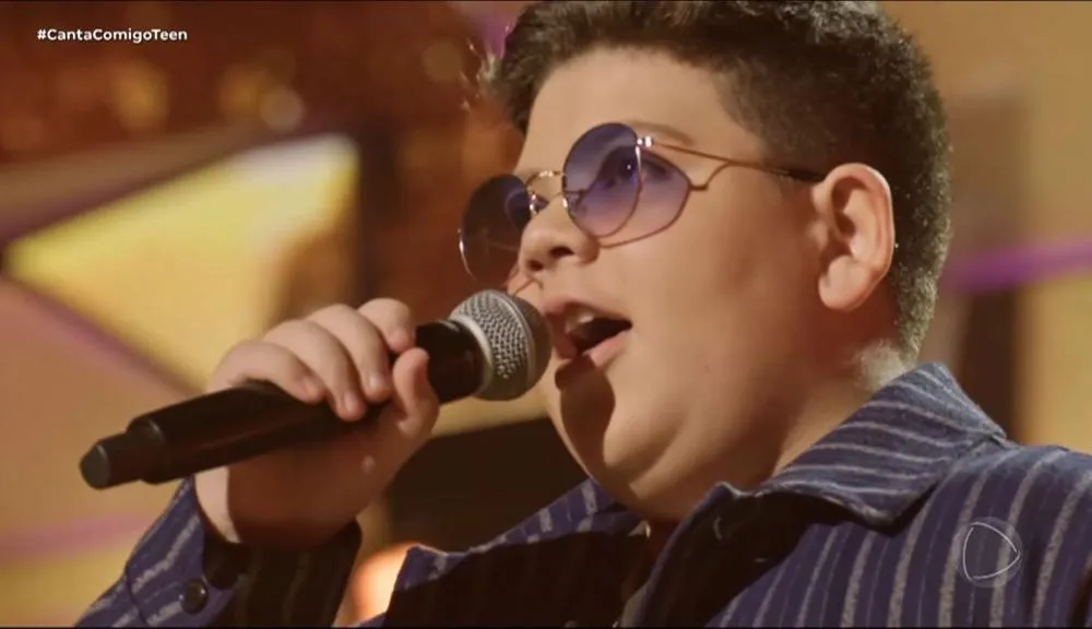 Ao som de Elton John, Samuel Neres se despede do Canta Comigo Teen na semifinal