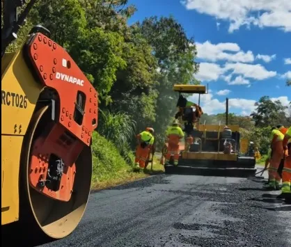 Governo realiza recape asfáltico na PR-272 em trecho urbano de Pinhalão
