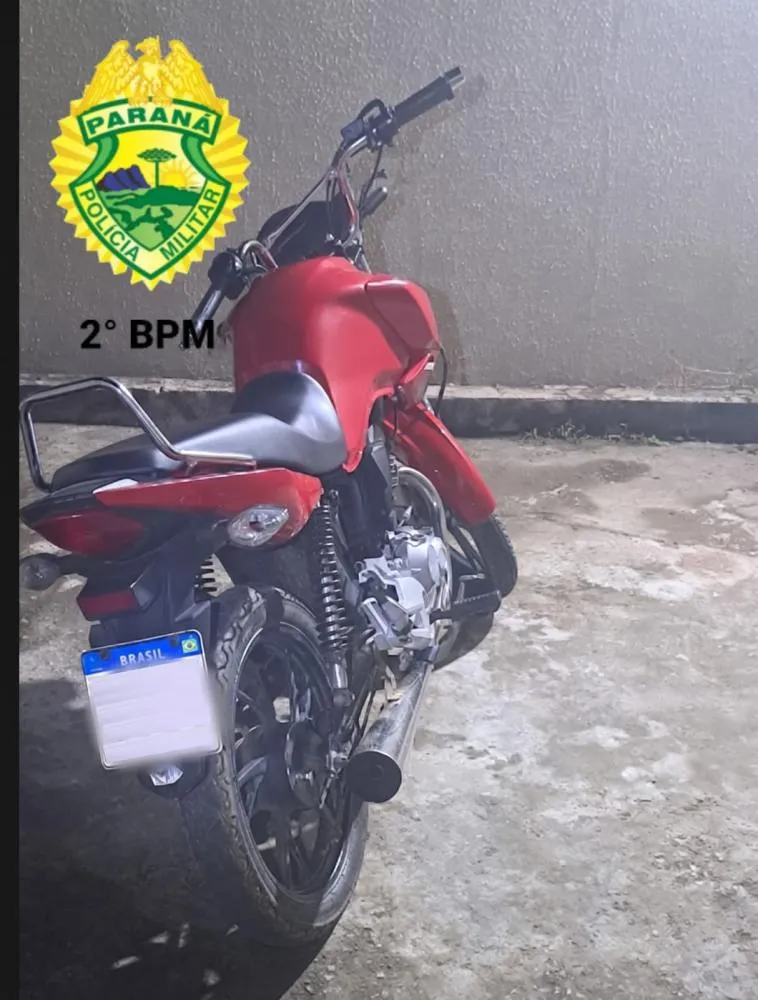Moto sem retrovisores chama atenção da PM e acaba apreendida com R$ 25 mil em multas em Siqueira Campos