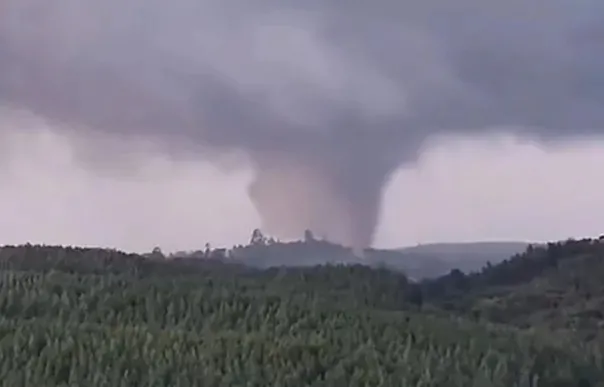 Tornado que atingiu Piraí do Sul no mês passado. Foto: Divulgação
