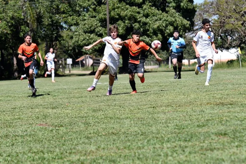 Jogos Escolares Bom de Bola são adiados por risco de tempestades no Paraná
