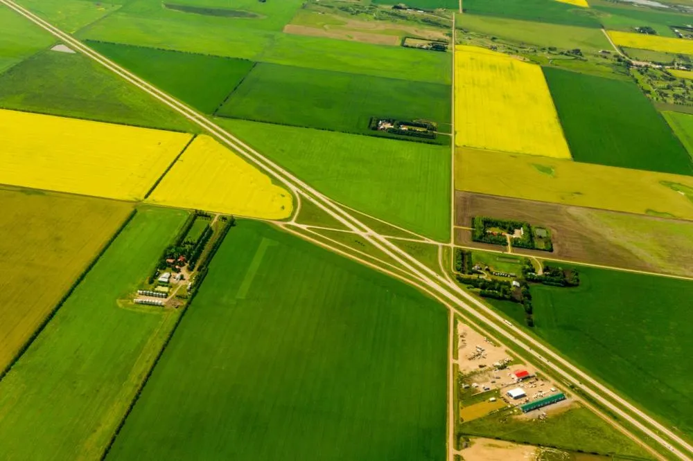 Produtores rurais que possuem propriedades às margens de rodovias devem se atentar às regras relativas aos acessos ao terreno. Foto: Senar