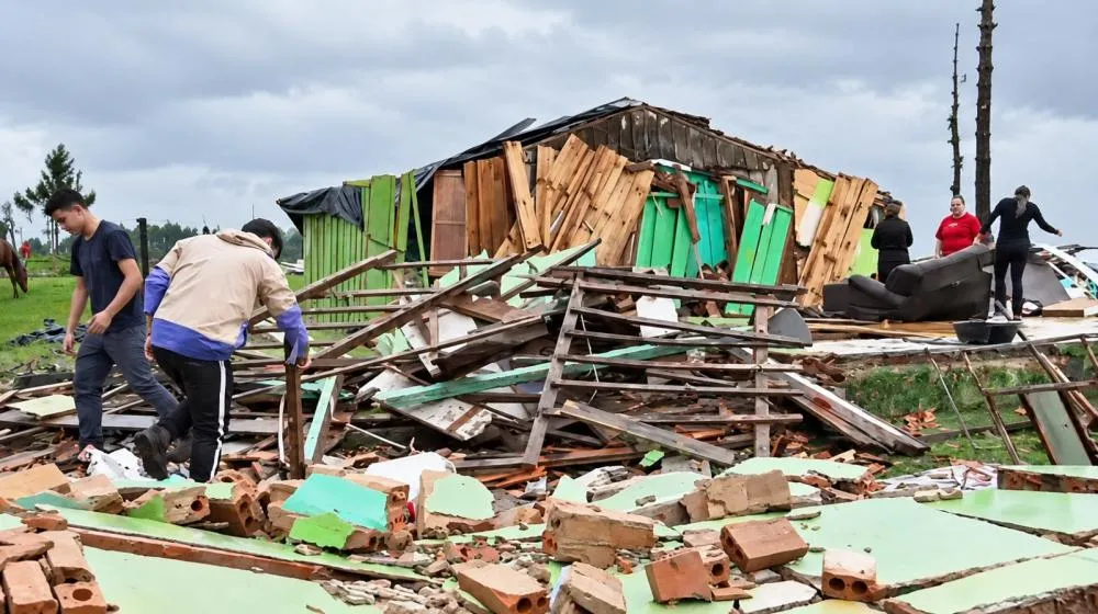 Tornado causou destruição e levou Piraí do Sul a decretar situação de emergência durante o inverno. Foto: Divulgação