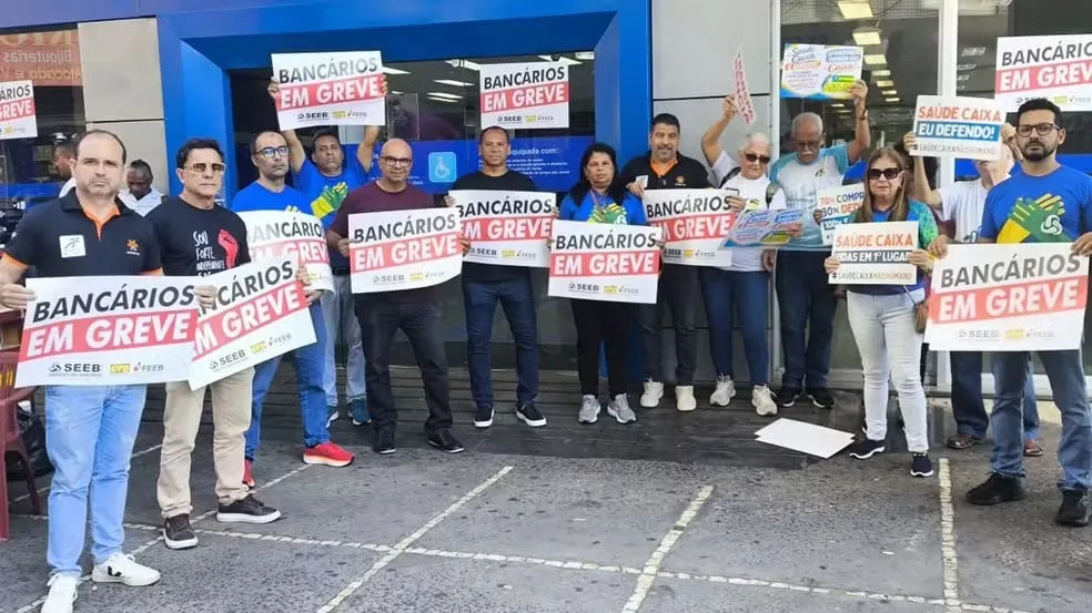 Greve da Caixa continua após empregados rejeitarem proposta; veja como ficam pagamentos e serviços