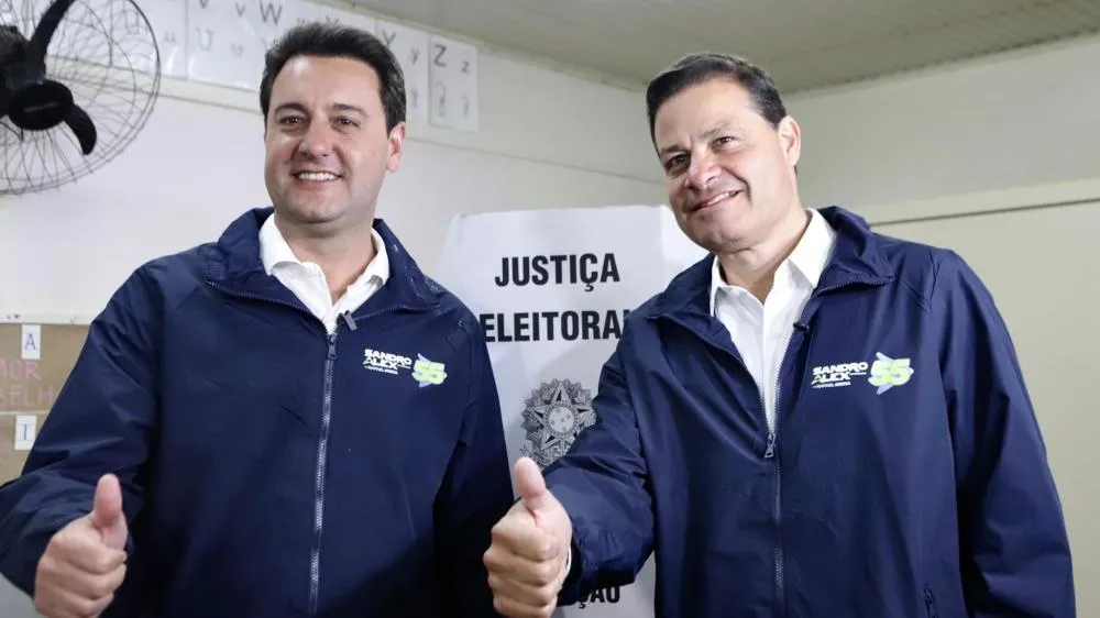 Ratinho Junior votou na Escola Municipal dos Vinhedos, no bairro Santa Felicidade. Foto Assessoria PSD