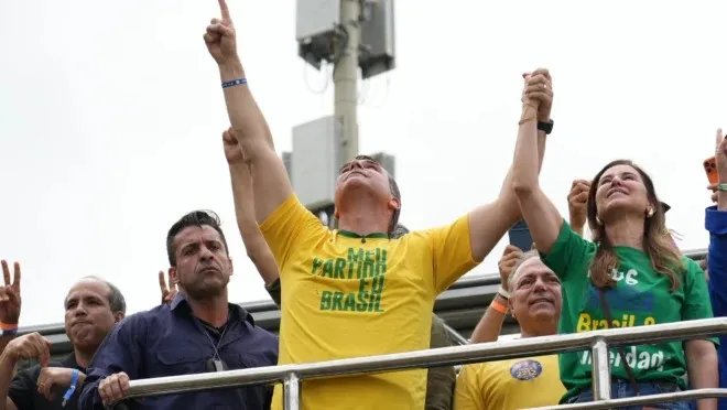 Com 100% das urnas apuradas, Flávio Bolsonaro vence em Jaguariaíva com 66,60%