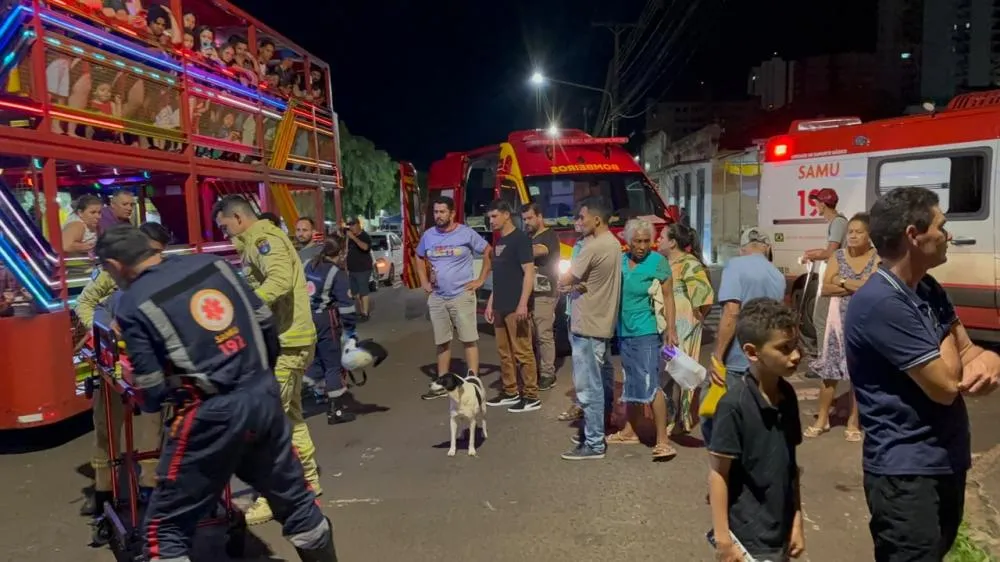 Acidente aconteceu na noite desta quinta-feira (08). Foto: Reginaldo Tinti