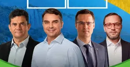 Flávio Bolsonaro reúne Moro, Deltan e Barros em encontro com prefeitos e lideranças no Paraná