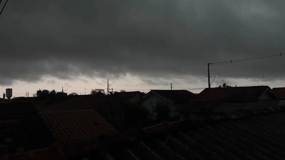 Norte Pioneiro enfrenta novo risco de temporais nesta quinta