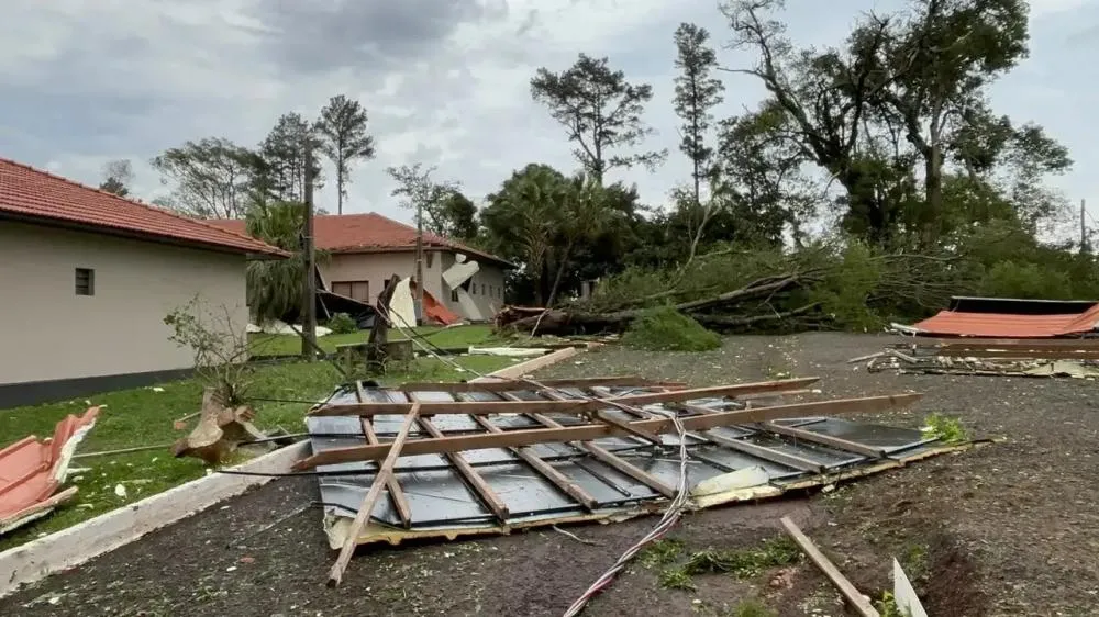 Temporais no fim de semana voltam a causar estragos em cidades do Norte Pioneiro
