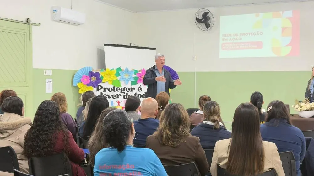 Jaguariaíva capacita profissionais da rede de proteção de crianças e adolescentes