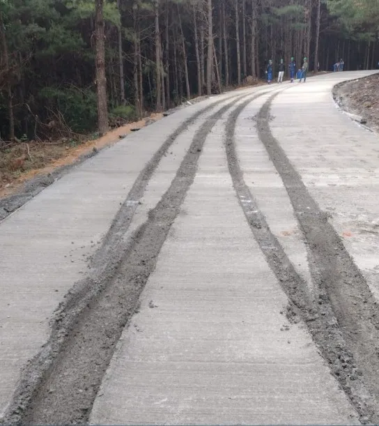 Motoristas ignoram bloqueio e causam prejuízos em obra de Sengés